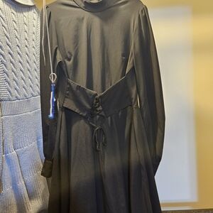 Deandri Black Long-Sleeve Dress